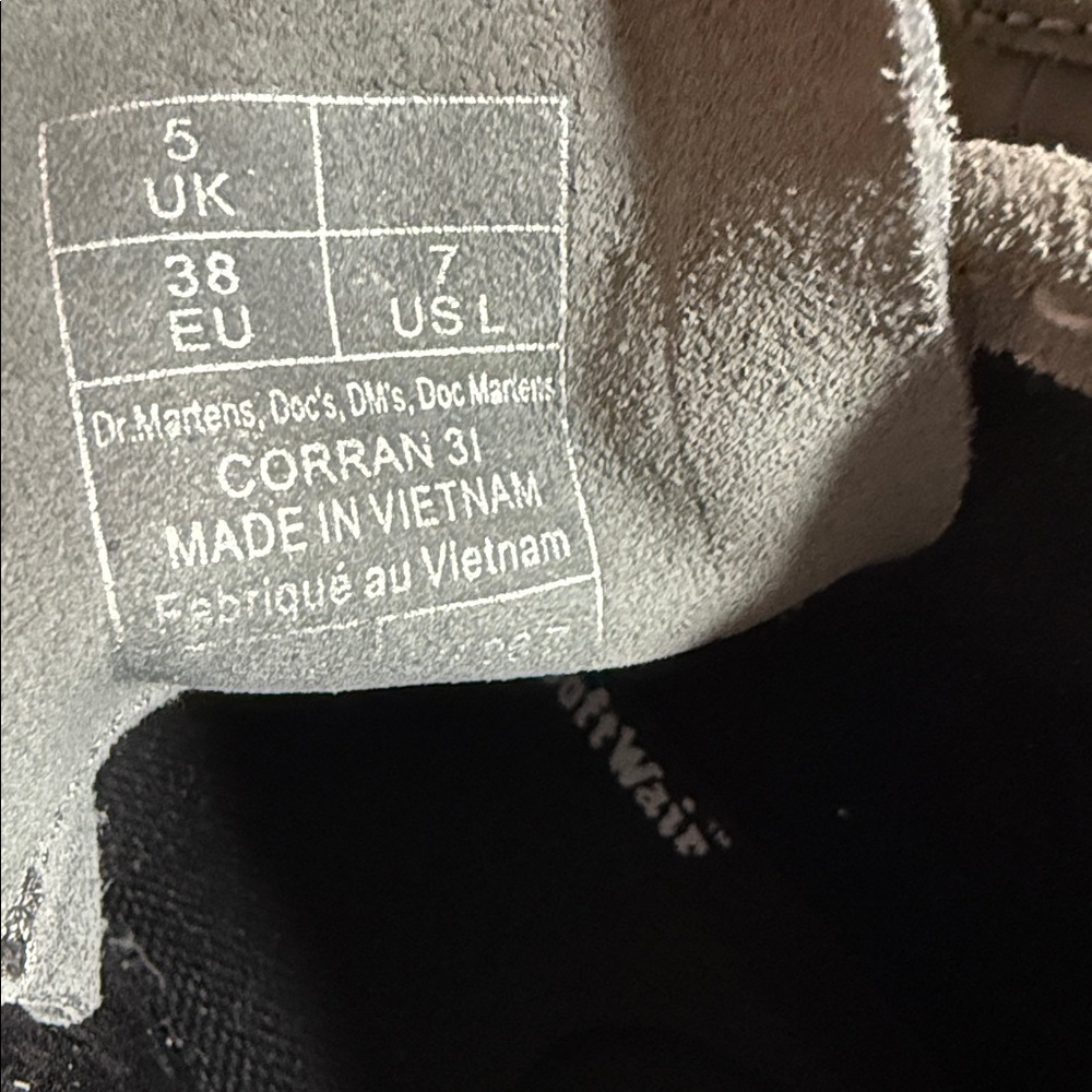 NWOT Dr. Martens Corran 3-Eye Suede Heeled Gray Chunky Ankle Boots Gunmetal sz 7 - Picture 9 of 10
